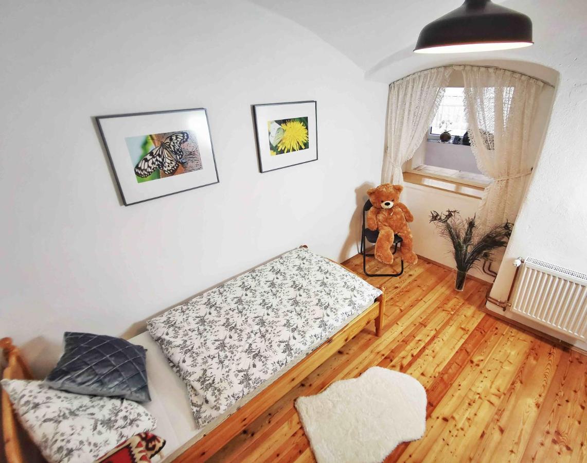 קלגנפורט Ferienwohnung Himmelberg 80M2 In Der Altstadt Und Toll Fuer Familien מראה חיצוני תמונה